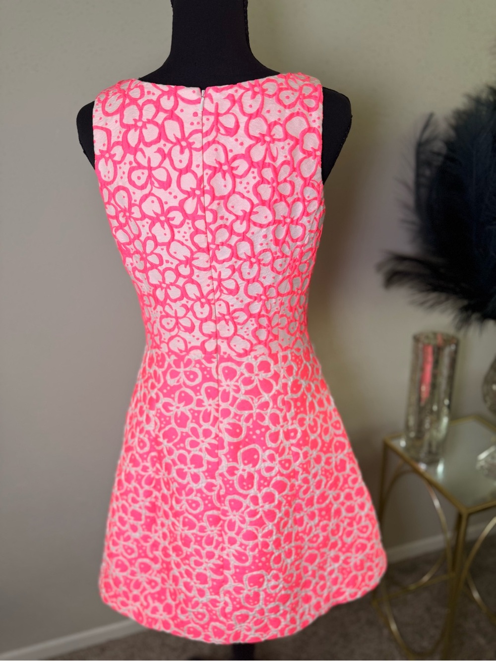 Lilly Pulitzer Neon Pink White Floral Embroidered Sleeveless Shift Dress Size 6 - Picture 9 of 12